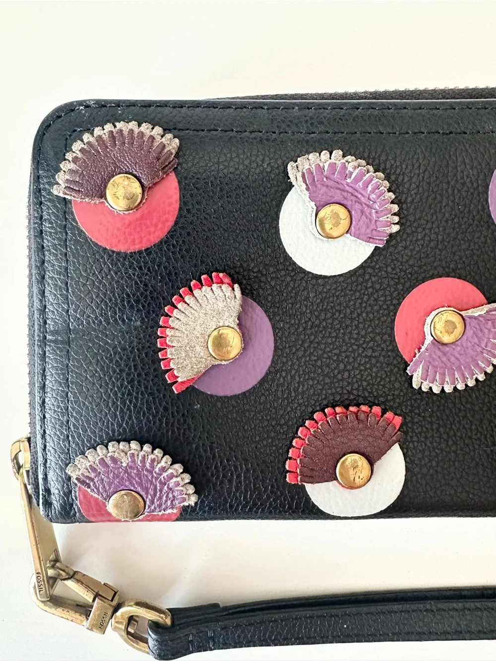 Fossil Black Pebbled Leather Fan Embellished Zip Around Wristlet Wallet Boho